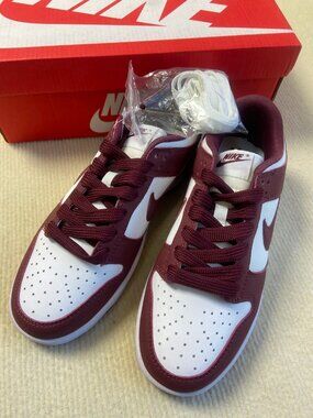 Nike SB Dunk Low Burgundy Sneakers